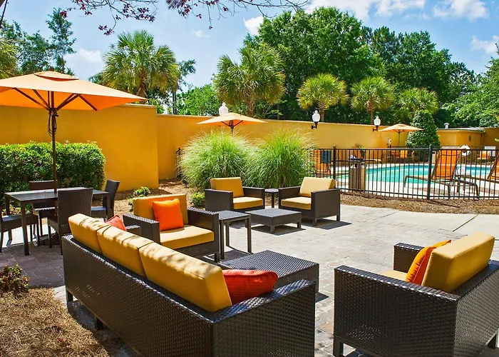 Courtyard By Marriott North Charleston Airport Coliseum