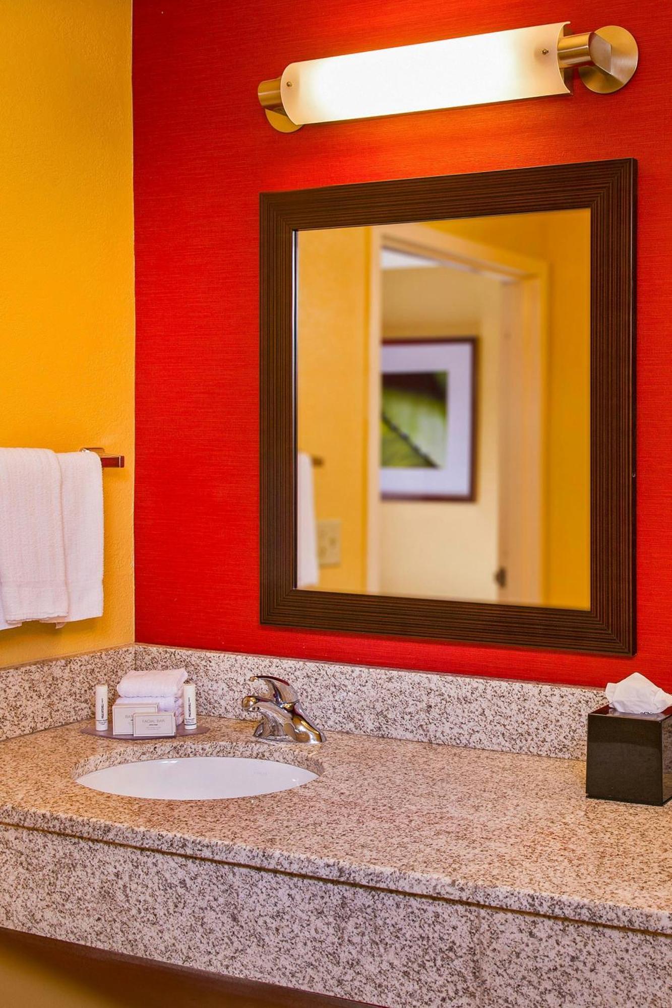 Courtyard By Marriott Airport Coliseum North Charleston