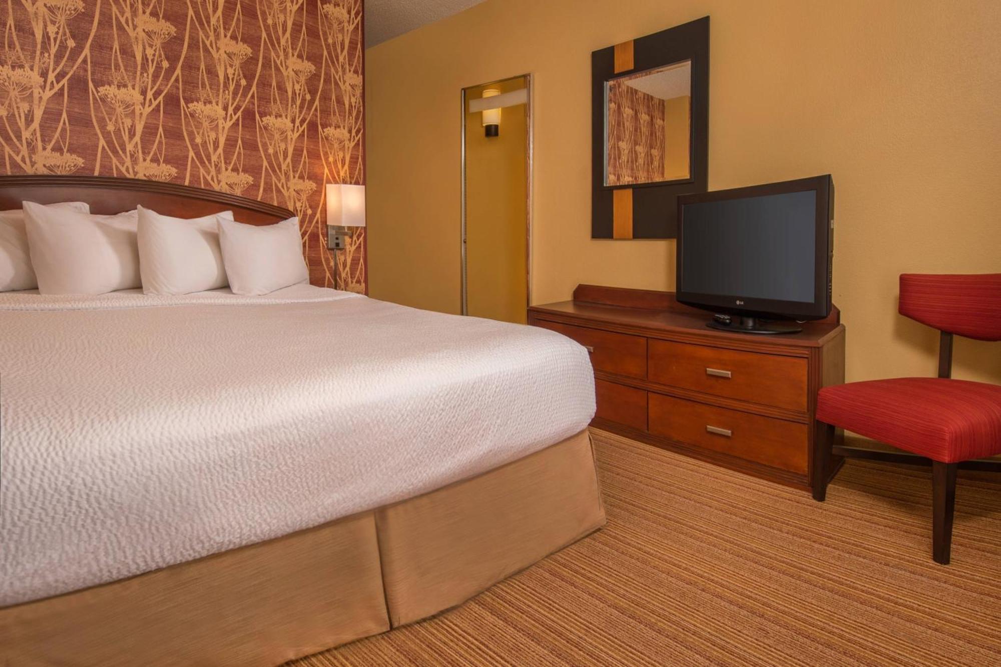 Courtyard By Marriott Airport Coliseum North Charleston