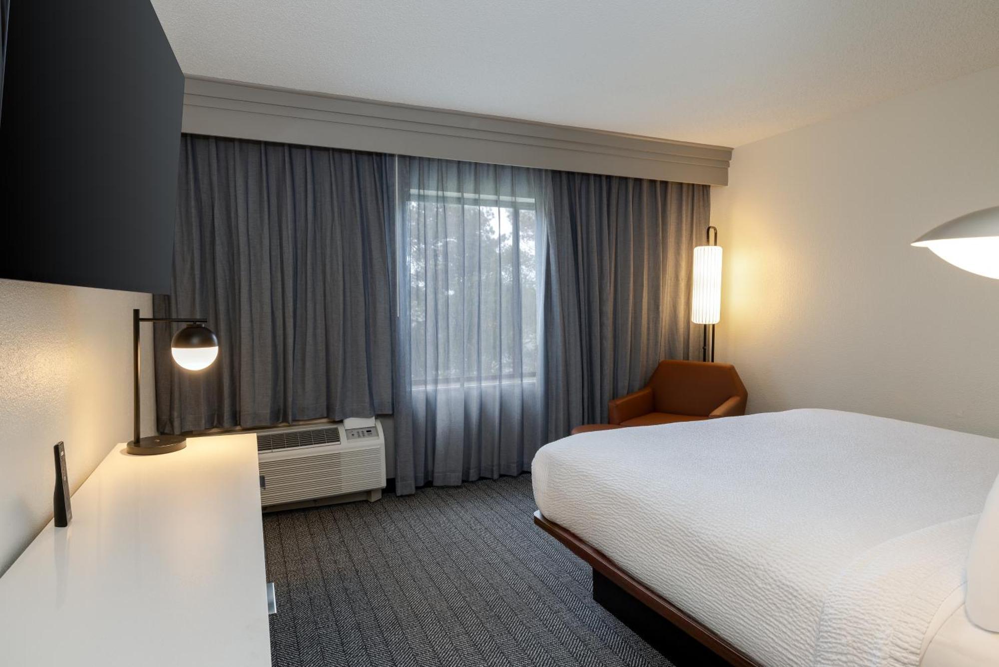 Courtyard By Marriott Airport Coliseum 3*