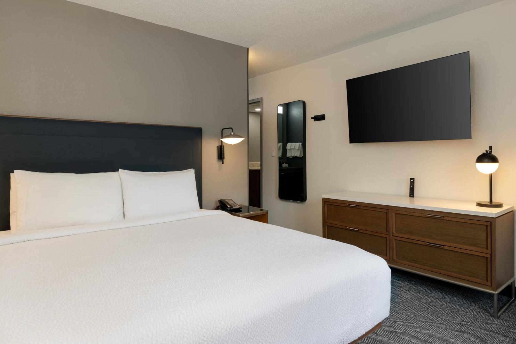 Courtyard By Marriott Airport Coliseum Hotel North Charleston