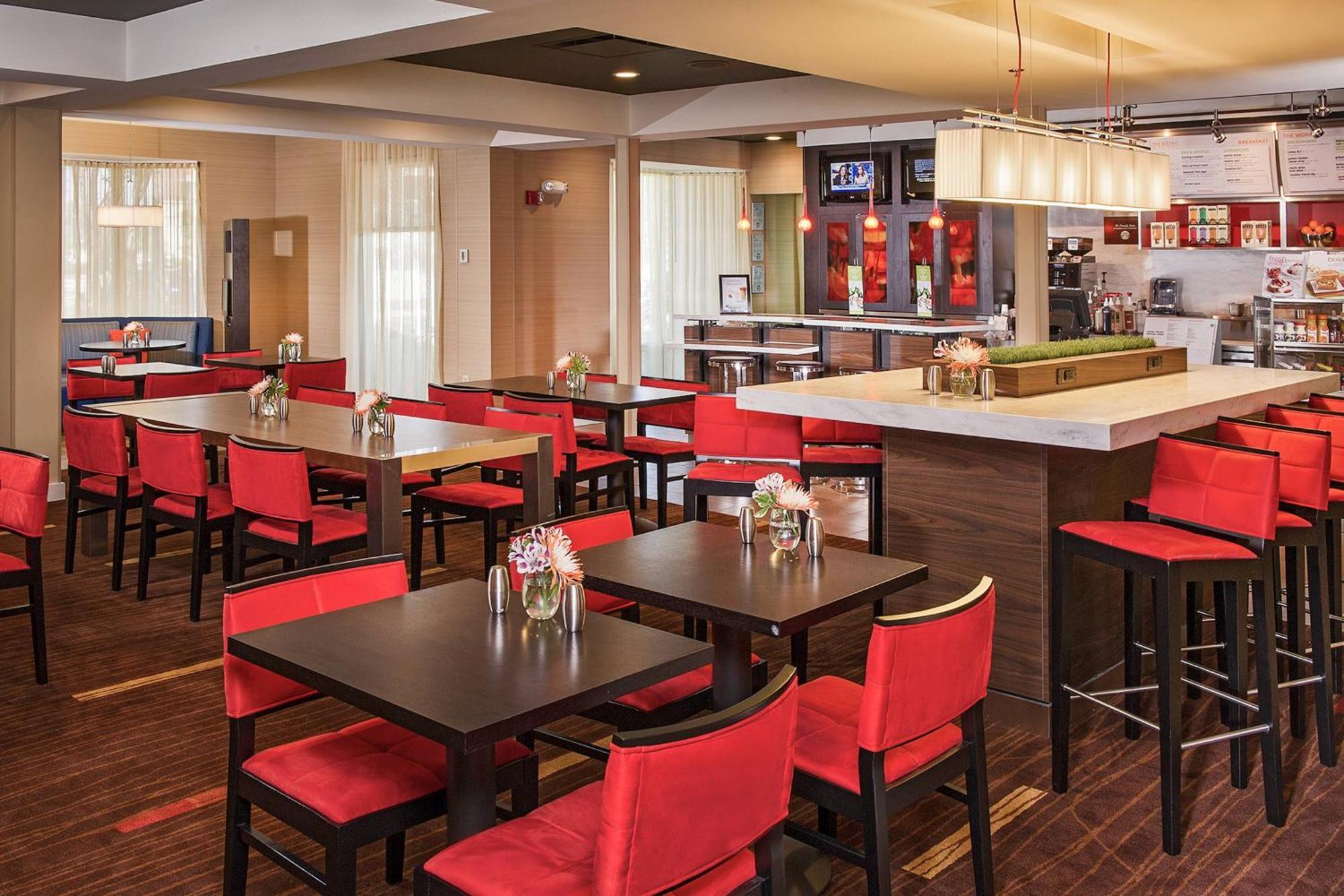 Courtyard By Marriott Airport Coliseum Hotel North Charleston